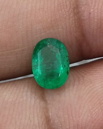 GSI Certified 1.33ct Vivid Green Natural Swat Emerald Minor Oiled Loose Gemstone