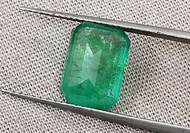 GSI Certified 3.16ct Medium Green Panjshir Emerald Minor Oiled Loose Gemstone