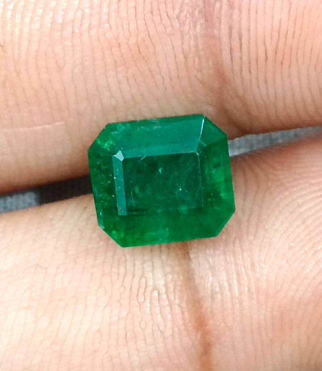 Swat Emerald 3.87ct Certified Natural Deep Vivid Green Octagon Cut Minor oiled Gemstone