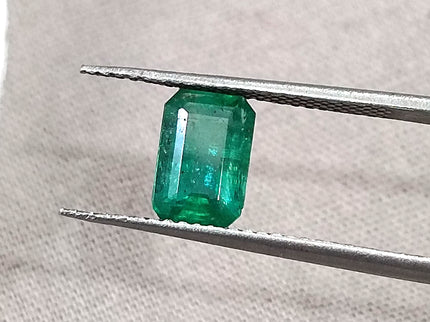1.04ct Deep Green Natural Emerald Minor Oil Shiny Octagon Cut Gemstone