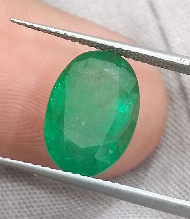 Zambian Emerald 4.09ct  Natural Certified Oval Cut Medium Green Loose Stone