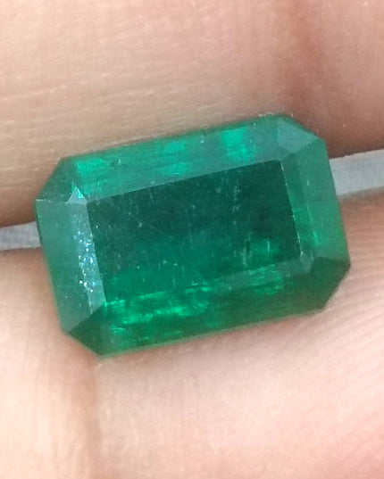 GSI Certified Dark Green Zambian Emerald Minor Oiled Loose Gemstone