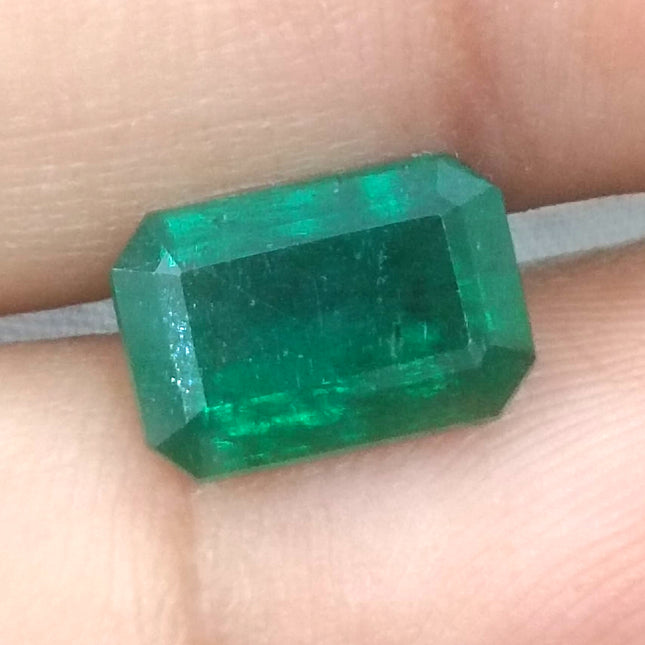 GSI Certified Dark Green Zambian Emerald Minor Oiled Loose Gemstone