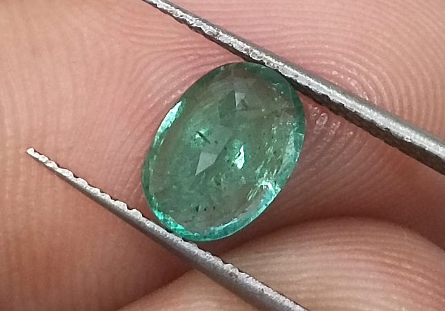GSI Certified 1.38ct Bright Medium Shamrock Green Natural Zambian Emerald Minor Oiled Loose Gemstone