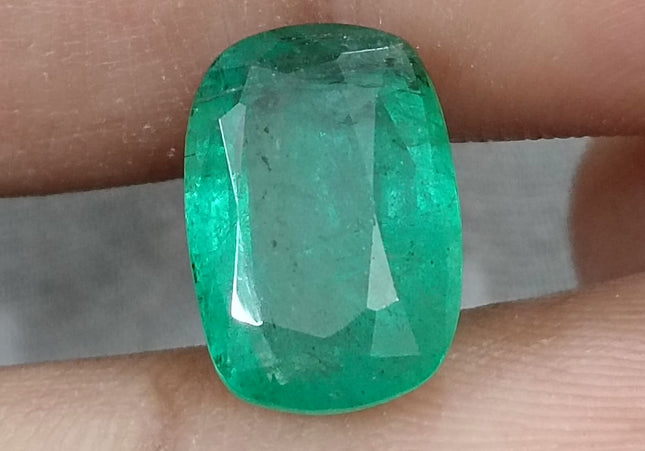4.87ct Natural Zambian Emerald, Cushion Cut Minor Oiled Natural Gemstone.