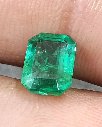 GSI Certified 1.62ct Medium Green Zambian Emerald Minor Oiled Loose Gemstone