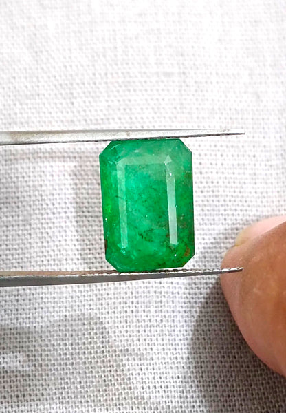 4.63ct IGI Certified Deep Green Swat Emerald, 100% Natural Gem