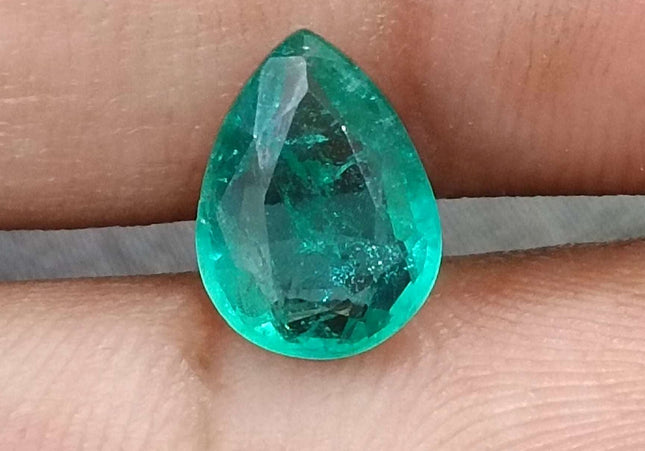 GSI Certified 1.65ct Medium Green Zambian Emerald Minor Oiled Loose Gemstone