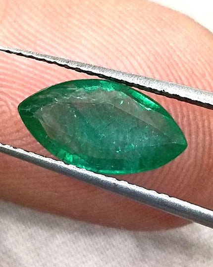GSI Certified 1.52ct Medium Leaf Green Natural Zambian Emerald Minor Oiled Loose Gemstone