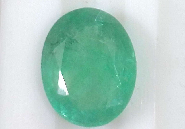 3.29ct Medium Light Green Zambian Emerald Minor Oiled Loose Gemstone