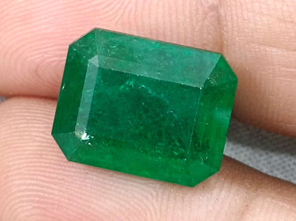 11.92ct Swat Emerald, Deep Vivid Green Natural Gemstone