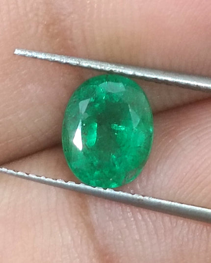 GSI Certified Vivid medium deep Green Swat Emerald Minor Oiled Loose Gemstone