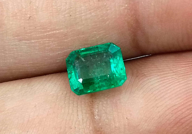 GSI Certified 1.70ct Medium Deep Green Zambian Emerald Minor Oiled Loose Gemstone