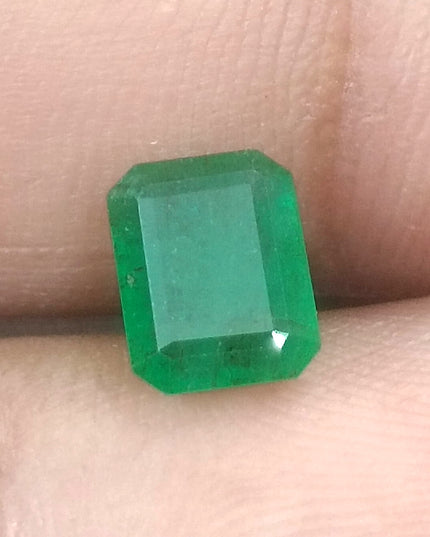 GSI Certified 1.50ct Deep Green Zambian Emerald Minor Oiled Loose Gemstone