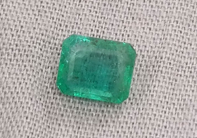 1.15ct Medium Light Green Zambian Emerald Minor Oiled Loose Gemstone