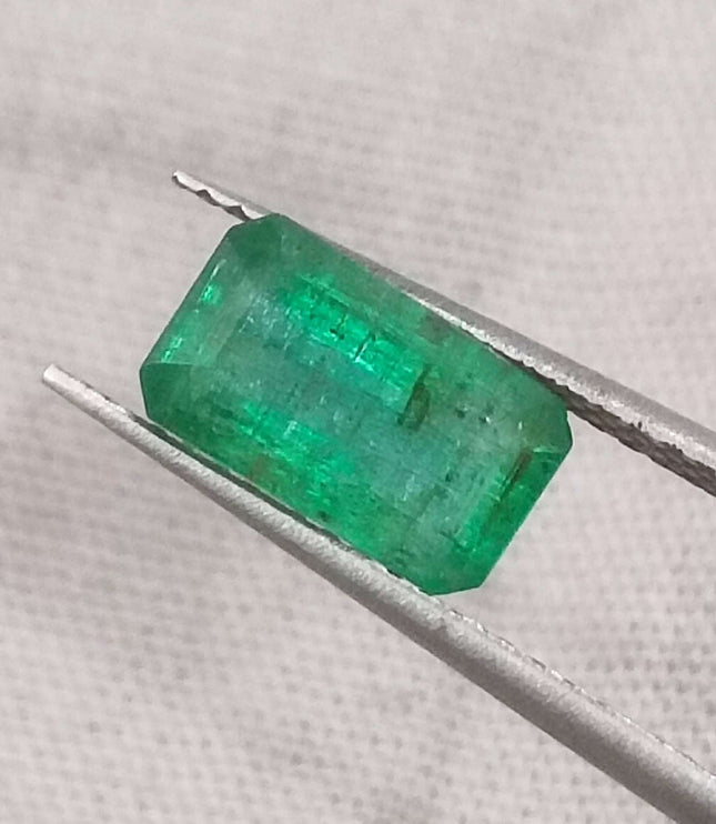Panjshir Emerald 1.68ct Certified Deep Golden Green Natural Stone