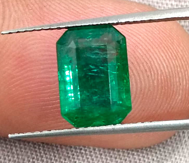 High Quality Natural Zambian Emerald 2.50ct Vivid Deep Green Minor Oiled Gemstone