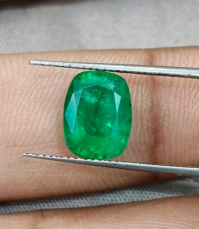 3.16ct Swat Emerald, Certified Natural Vivid Green Stone