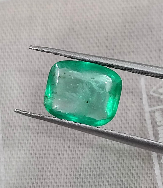 2.01ct Ethiopian Natural Emerald Sugarloaf cut Medium Light Green Gemstone