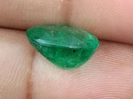 Swat Emerald 5.72ct Vivid Green Certified Natural Oval Cut Stone.