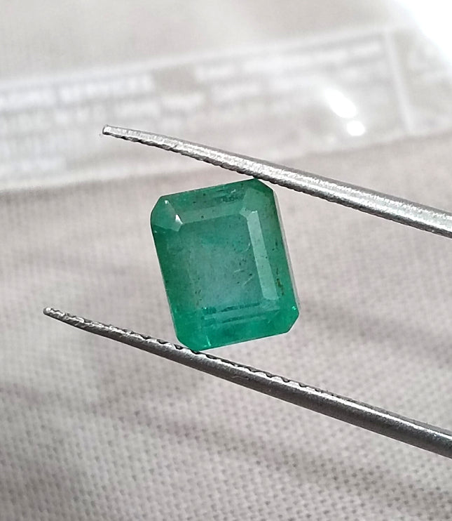 2.11ct Zambian Emerald , 100% Natural Earth Mined Gem.