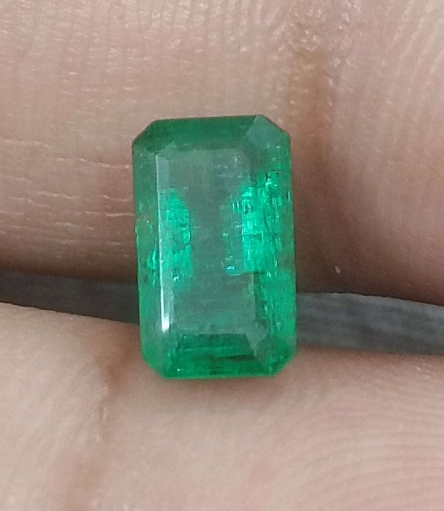 Panjshir Emerald 1.68ct Certified Deep Golden Green Natural Stone