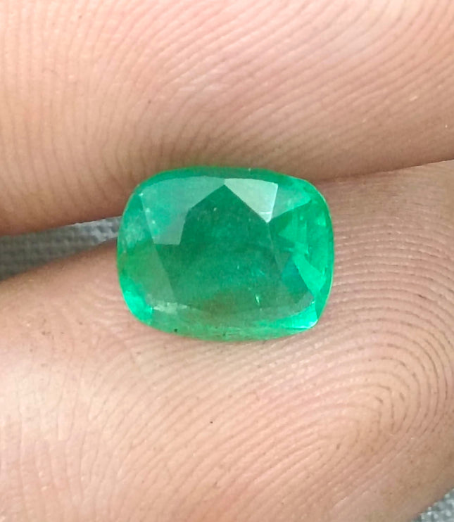 Ethiopian emerald 2.32ct Certified Neon Green Natural Gemstone