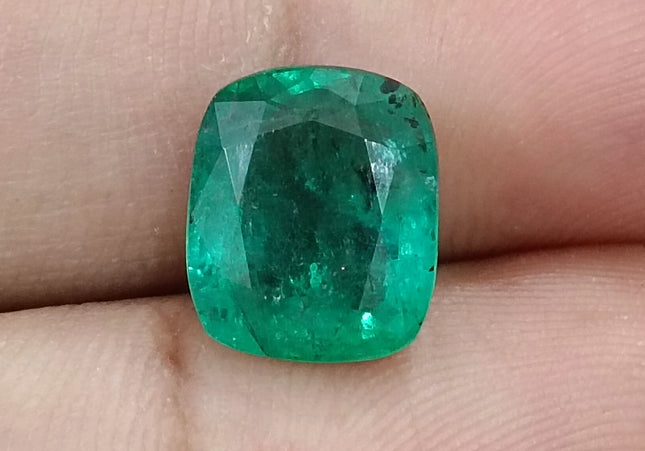 4.25ct Natural Zambian Emerald, Cushion Cut Minor Oiled Loose Gemstone