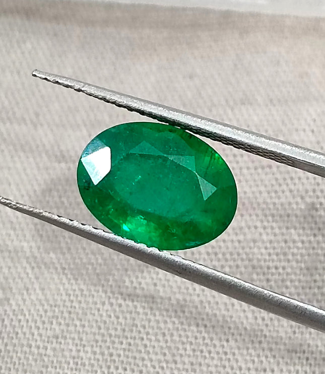 2.63ct Natural Emerald GSI Certified Top Vivid Green Zambian Oval Cut Gemstone
