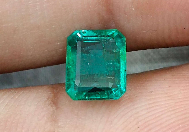 GSI Certified 1.57ct Medium Deep Green Zambian Emerald Minor Oiled Loose Gemstone