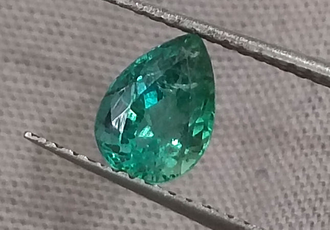 GSI Certified 1.04ct Medium Bluish Green Natural Zambian Emerald Minor Oiled Loose Gemstone