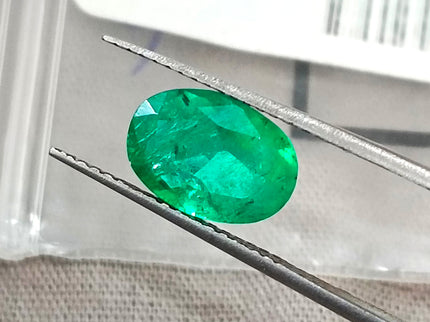 Colombian Emerald 1.85ct Certified Natural Top Green Oval cut Loose Gemstone