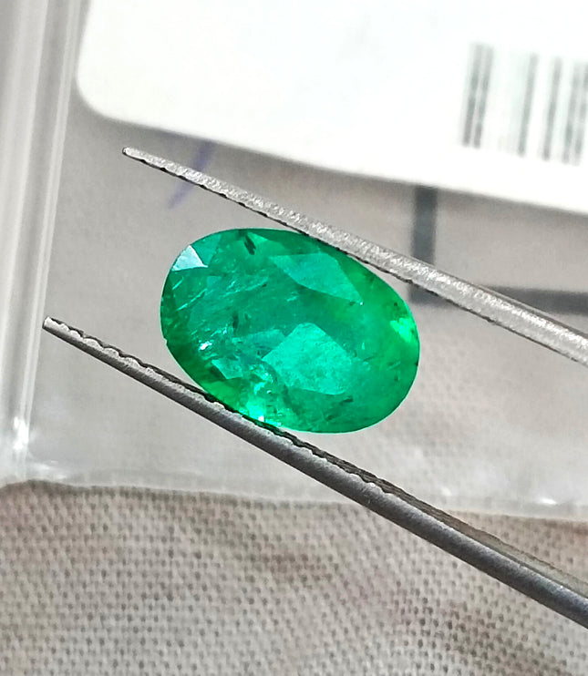 Colombian Emerald 1.85ct Certified Natural Top Green Oval cut Loose Gemstone