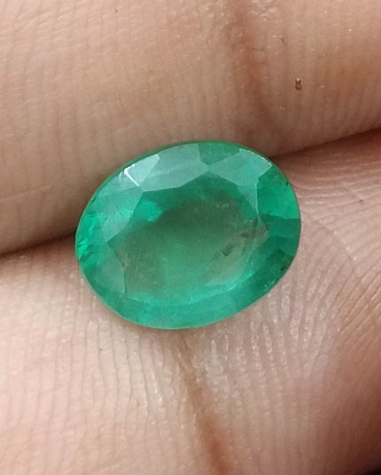 GSI certified 2.47ct Medium Pure Green Natural Zambian Emerald Minor Oiled Loose Gemstone