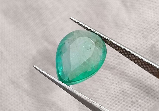 GSI Certified 2.10ct Medium Light Green Natural Zambian Emerald Minor Oiled Loose Gemstone