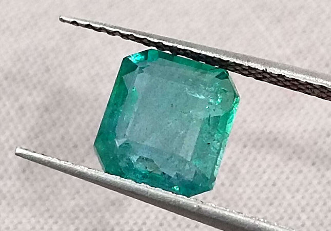 2.09ct Medium deep green Zambian emerald natural minor oiled loose gemstone.
