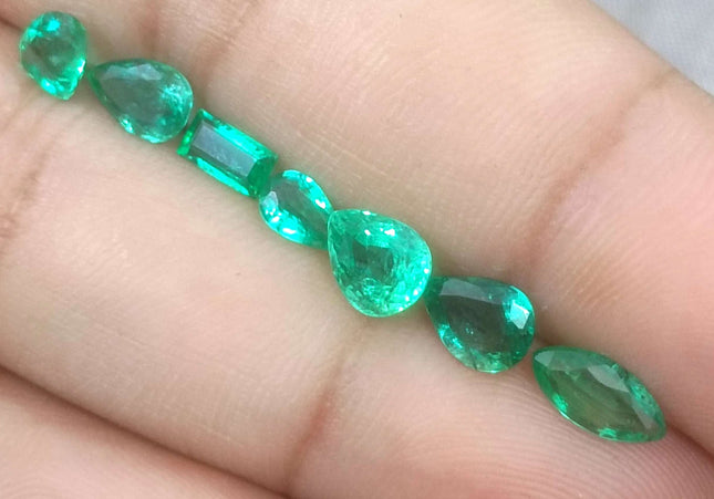 4.10ct Medium to Medium Deep Electric Green Zambian Emerald Parcel Minor Oiled Loose Gemstones