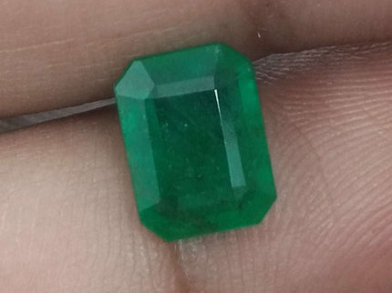 2.20ct Certified Zambian Natural Emerald Stone.