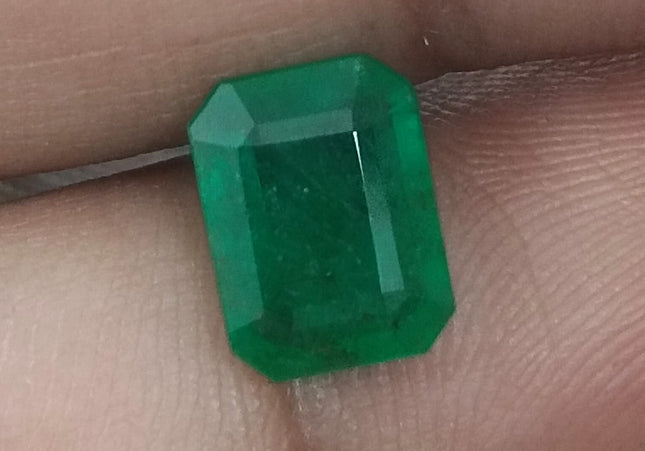 2.20ct GSI Certified Deep Velvet Green Zambian Emerald Minor Oiled Loose Gemstone