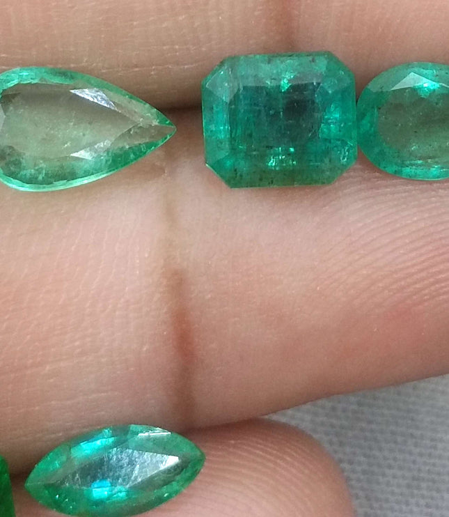 9.00ct Natural Zambian Emerald Parcel.