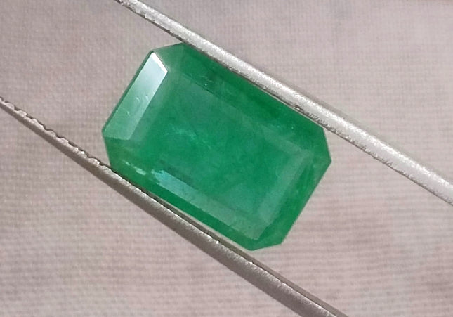 2.87ct GSI Certified Medium Green Zambian Emerald Minor Oiled Loose Gemstone