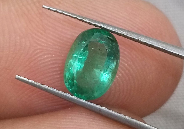 GSI Certified 1.38ct Bright Medium Shamrock Green Natural Zambian Emerald Minor Oiled Loose Gemstone