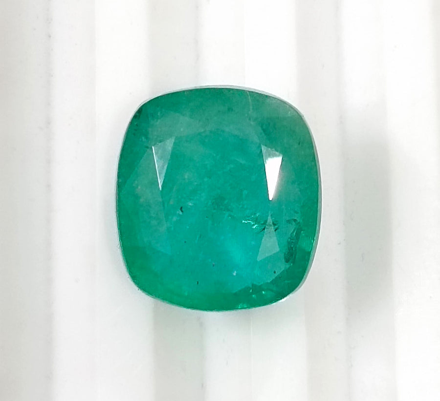 6.86ct Zambian Emerald, Natural Medium Green Stone