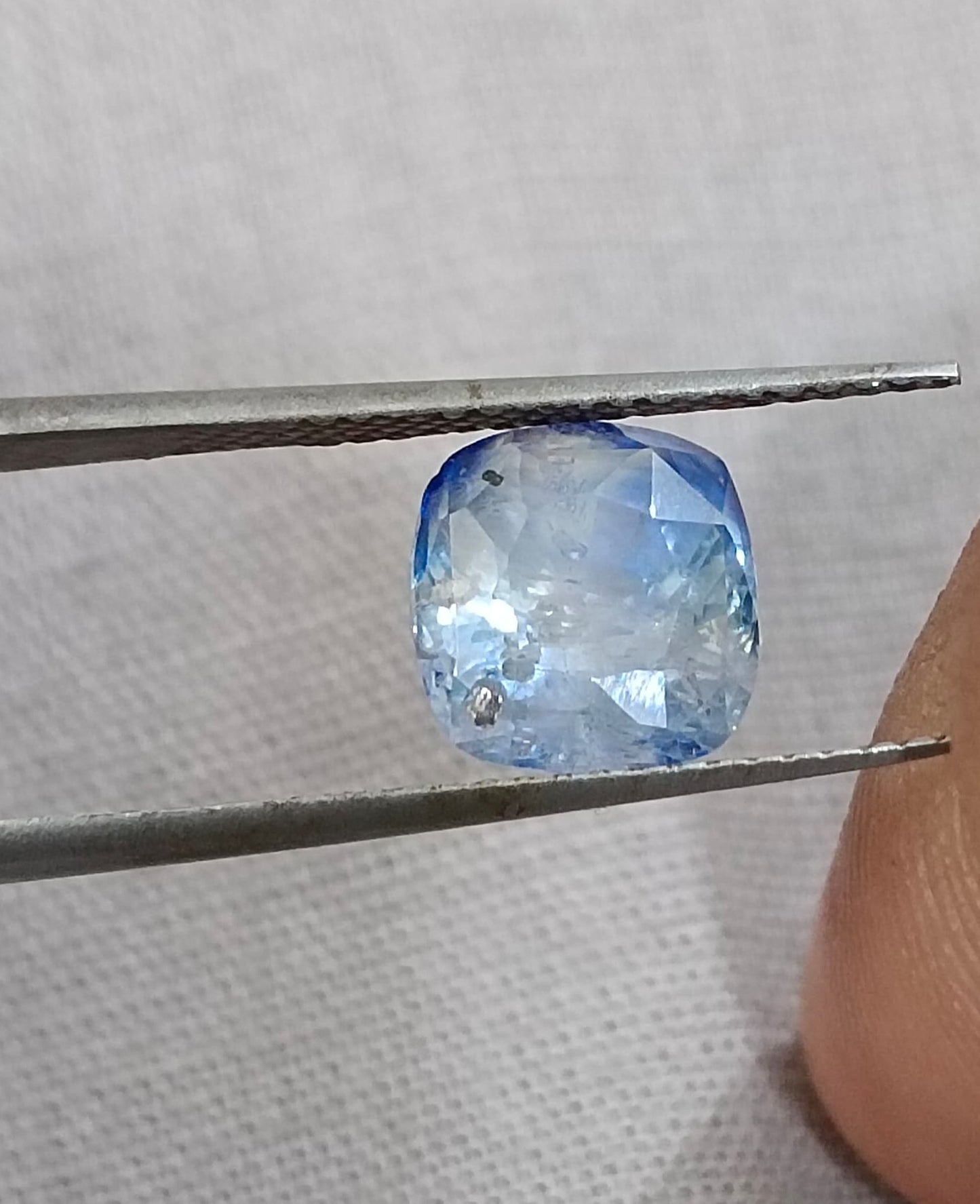 GSI Certified 3.58ct Blue Ceylon Sapphire, 100% Natural untreated Gemstone