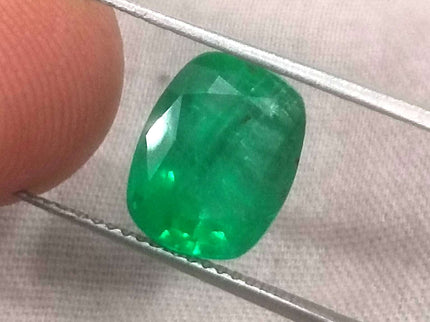 3.16ct Swat Emerald, Certified Natural Vivid Green Stone
