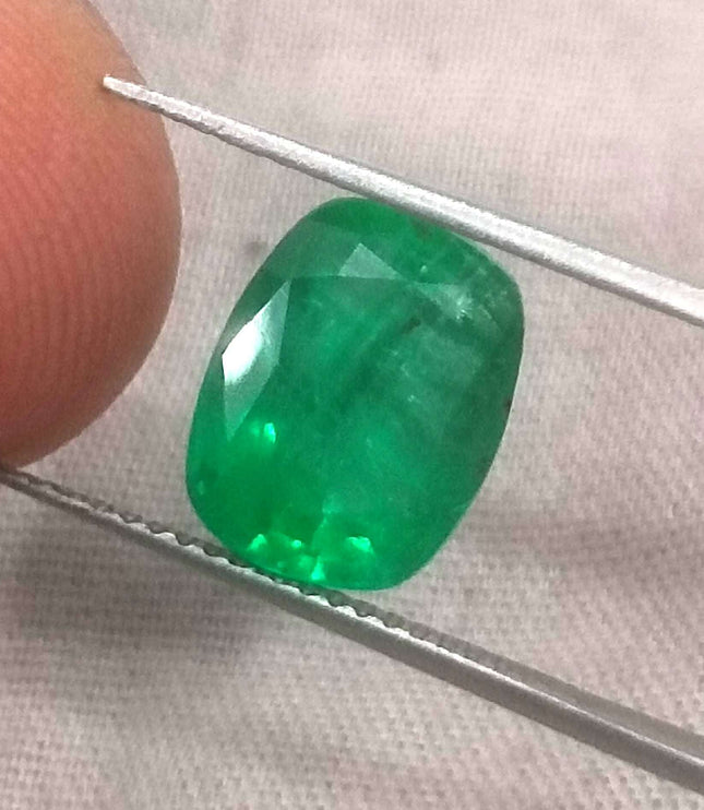 3.16ct Swat Emerald, Certified Natural Vivid Green Stone