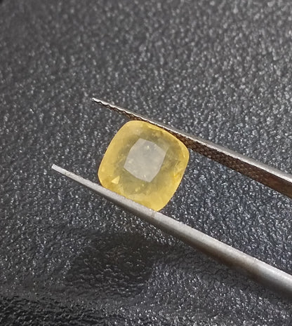 GSI Certified 3.48ct Vivid Yellow Sapphire, 100% Natural untreated Gemstone