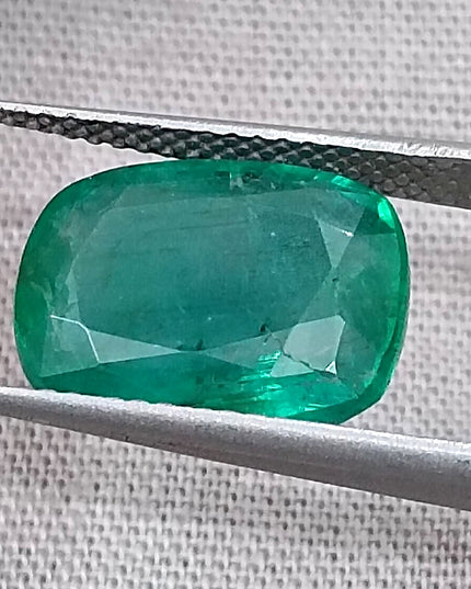 5.36ct Natural Zambian Emerald, Deep Pure Green Cushion Cut Minor Oiled Loose Gemstone.