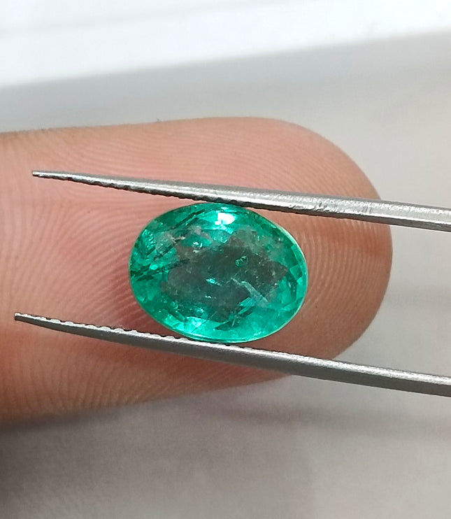 2.90ct Natural Emerald Bright Pastel Green Oval Cut Minor Oil Stone