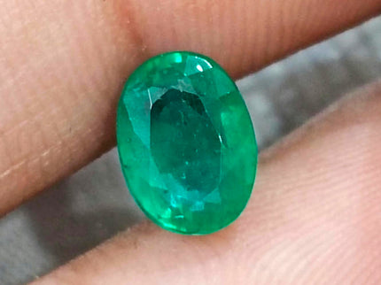 1.98ct Medium Vivid Green Natural Emerald Zambia Oval Cut Loose Gemstone